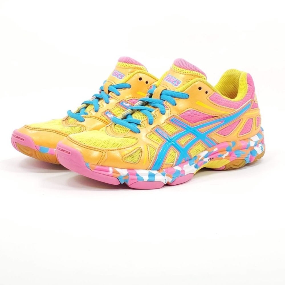 ASICS Gel Cross training shoes women size 6